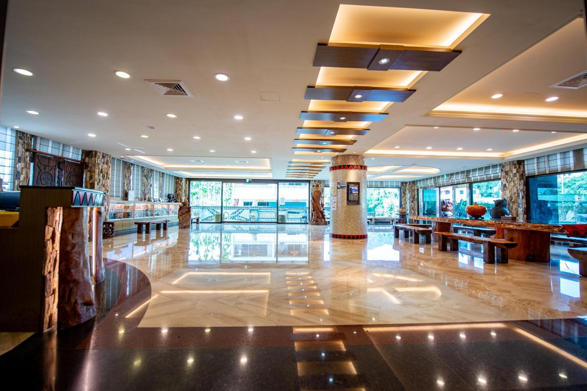 Classic Hotel Shvatan Nantou Exterior photo