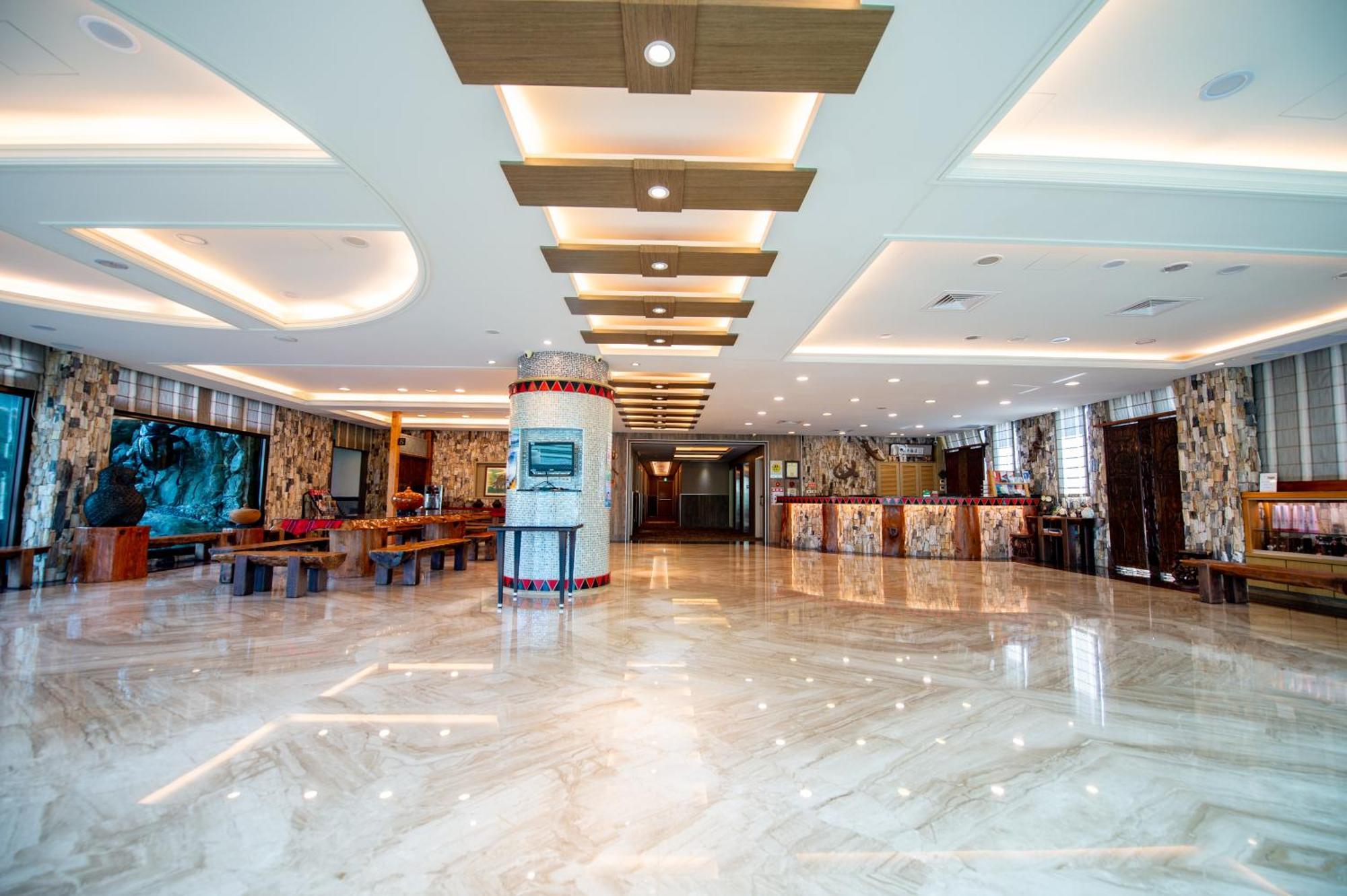 Classic Hotel Shvatan Nantou Exterior photo